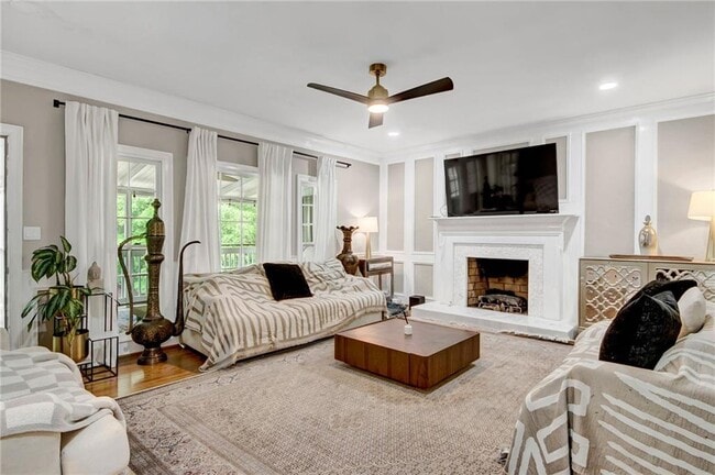 Building Photo - 2710 Abbottswell Dr