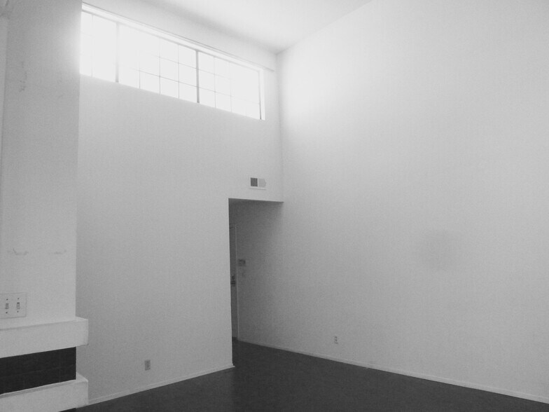 Building Photo - 3648 Motor Ave