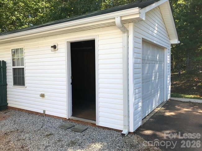 Building Photo - 5906 E North Carolina 150 Hwy