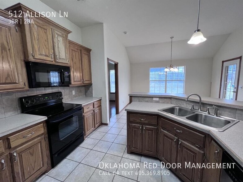 Building Photo - 512 Allison Ln