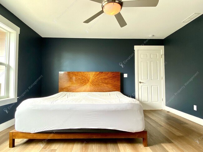 Building Photo - Elegant Awbrey Butte Home | Unfurnished | ...