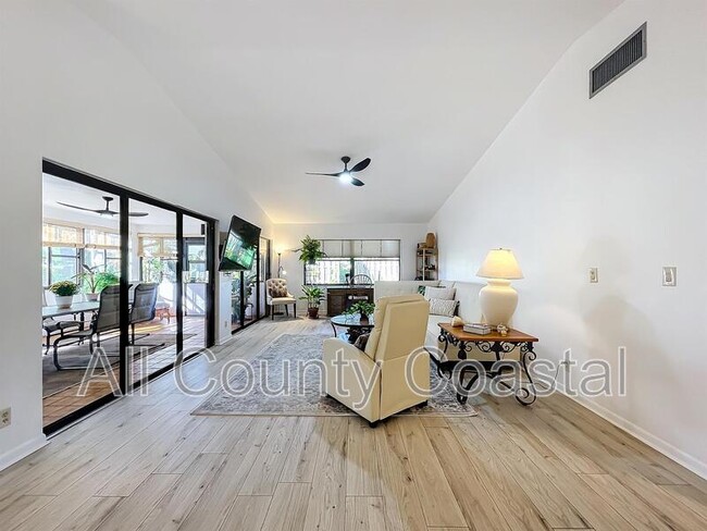 Building Photo - 56 Baytree Cir