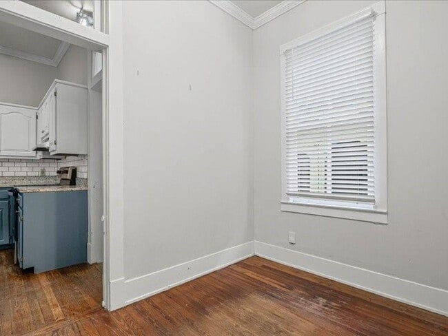 Building Photo - 1151 Caroline Ave