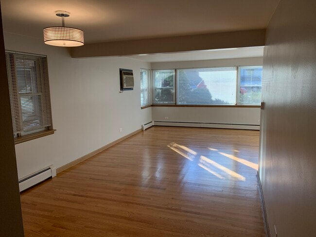 Building Photo - 5415 N Monitor Ave