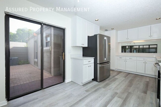 Building Photo - 301 Dryberry Way