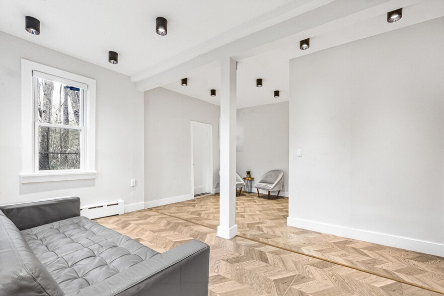 Building Photo - 3 Coleman St