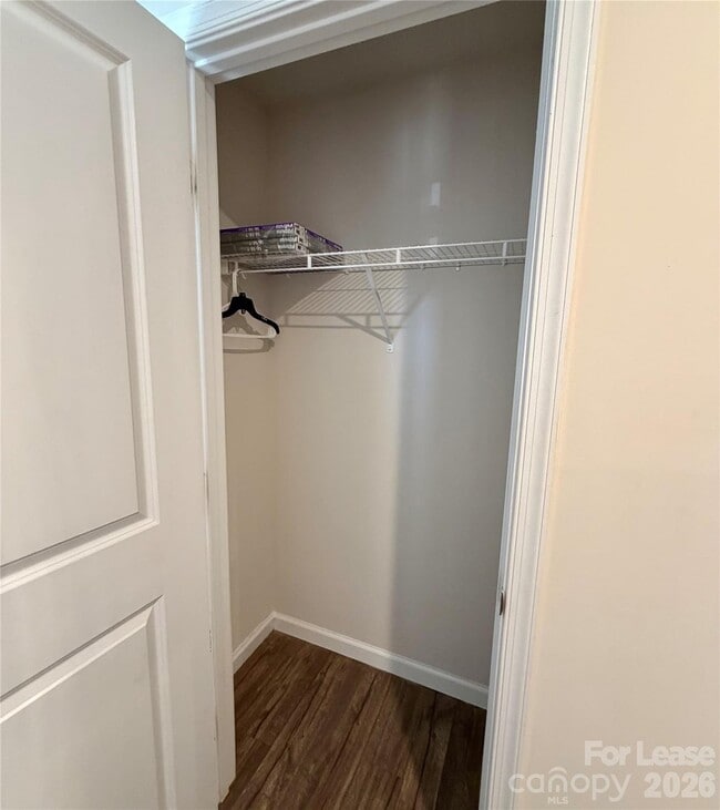 Building Photo - 828 Renee Ave