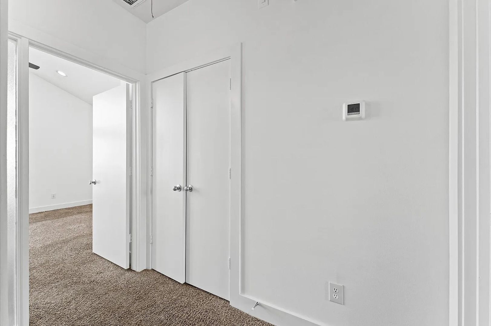 Building Photo - 2026 Tuam St