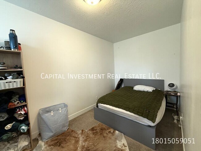 Building Photo - 5401 Ranches Loop Rd