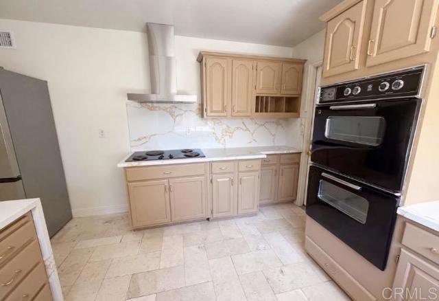 Building Photo - 7365 Pomelo Dr