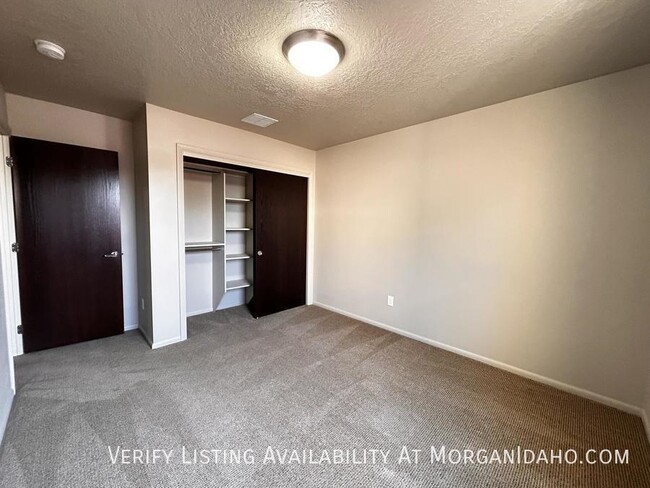 Building Photo - 10175 W Carlton Bay Dr