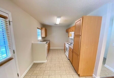 Building Photo - 8730 Hayden Glenn Dr