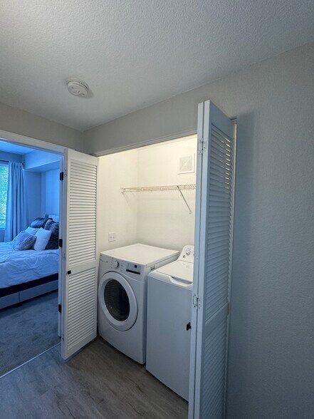 Building Photo - 10351 W Girton Dr