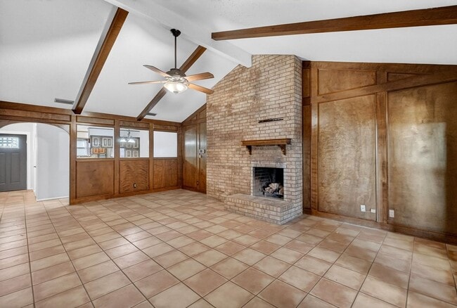 Building Photo - 3700 Monclair Ave