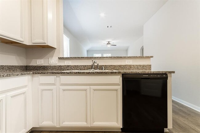 Building Photo - 14717 Pinion Ct