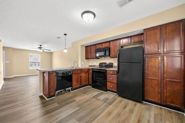 Building Photo - 2260 McCormick Lane
