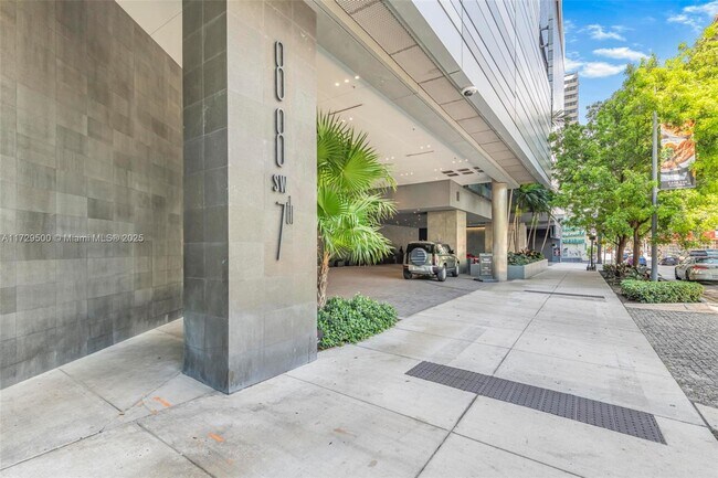 Building Photo - 88 SW 7th St
