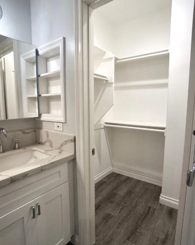 Building Photo - 268 Mar Vista Ave