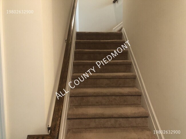Building Photo - 7711 Kelburn Ln