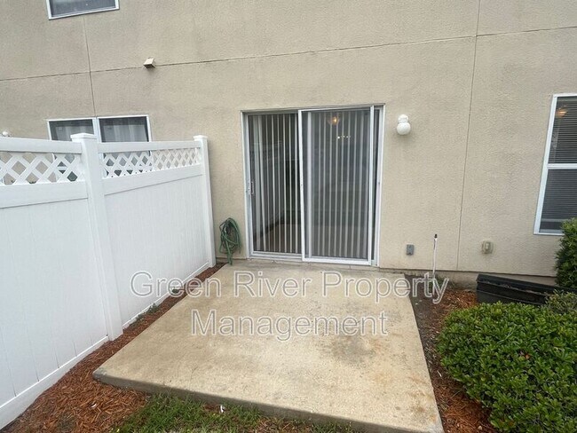 Building Photo - 1500 Calming Water Dr