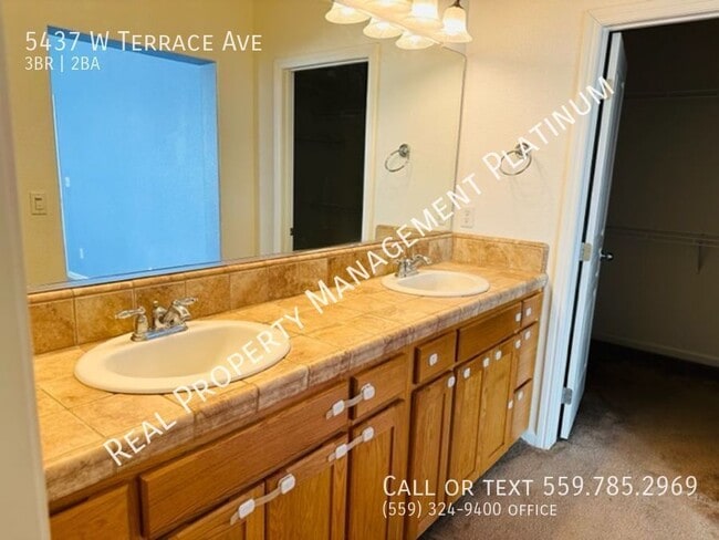 Building Photo - 5437 W Terrace Ave