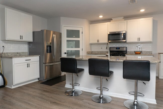 Building Photo - 1114 Valor Walk