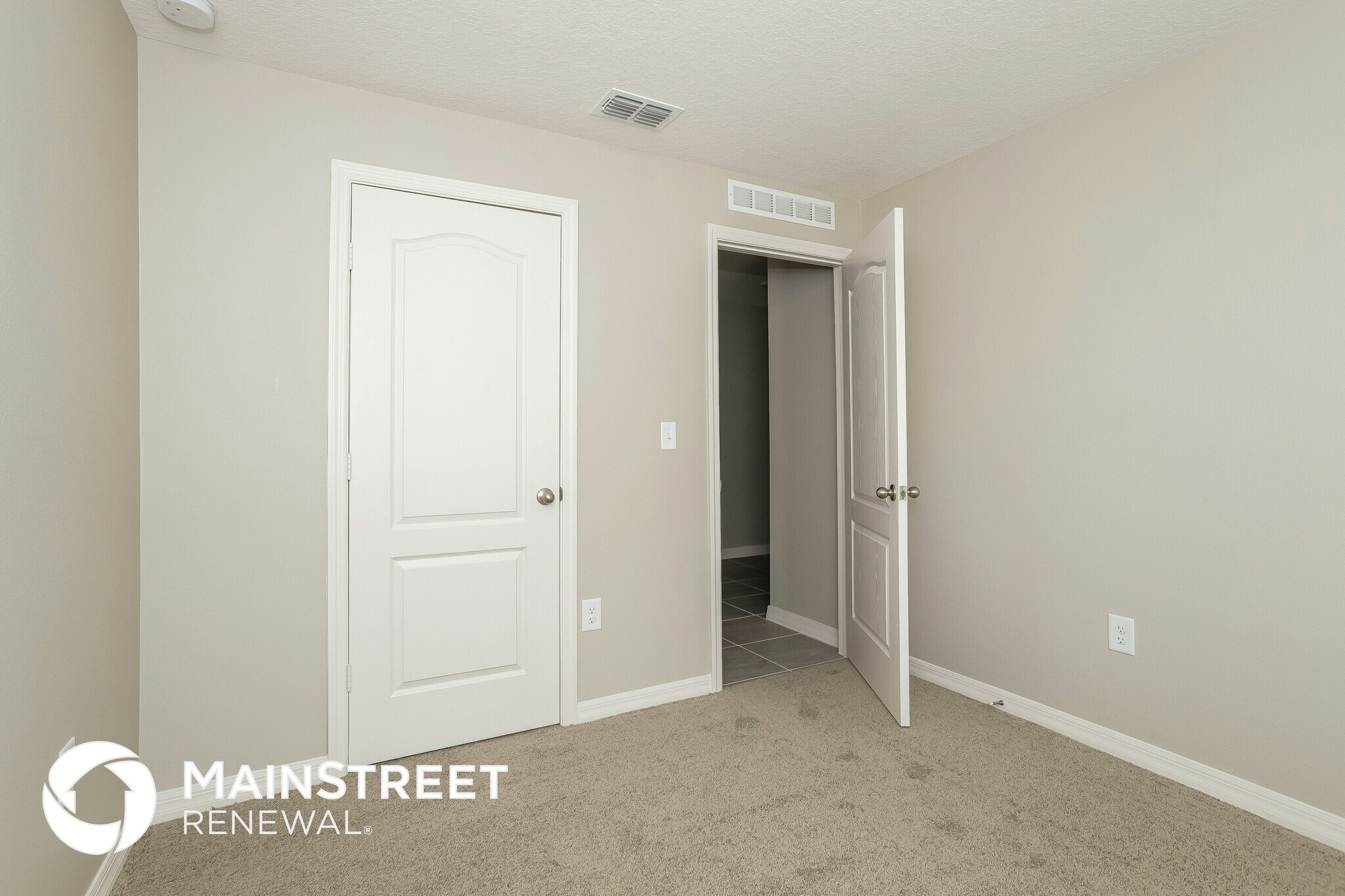 Building Photo - 123 Violet Ct