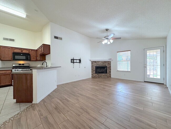 Building Photo - 14193 Patriot Point Dr