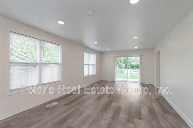 Building Photo - 4129 Cornelius Ave