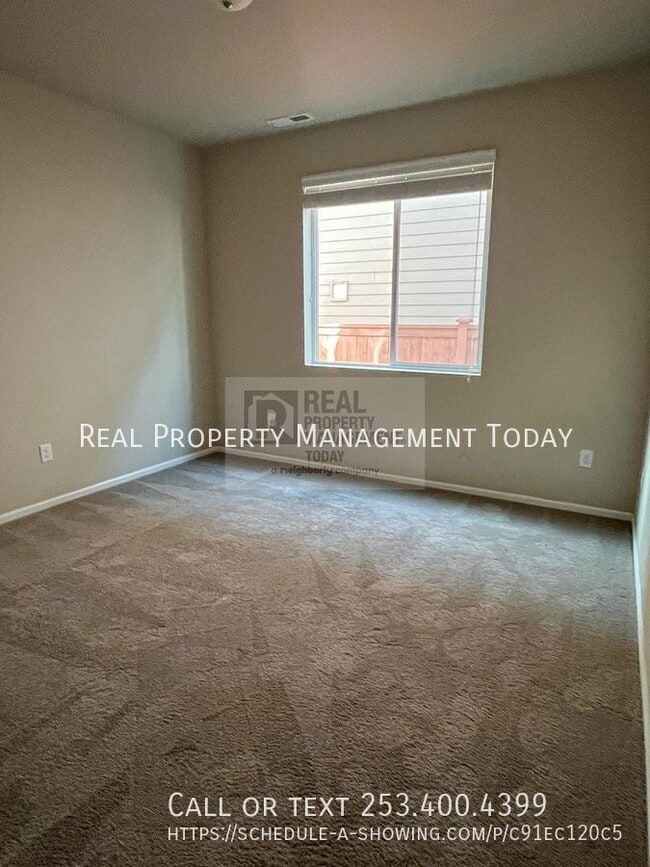 Building Photo - 8602 Spartacus St NE