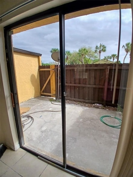 Building Photo - 7454 Wynnewood Square