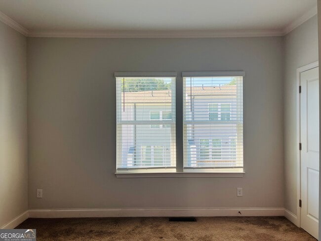 Building Photo - 2638 Creekside Dr NW