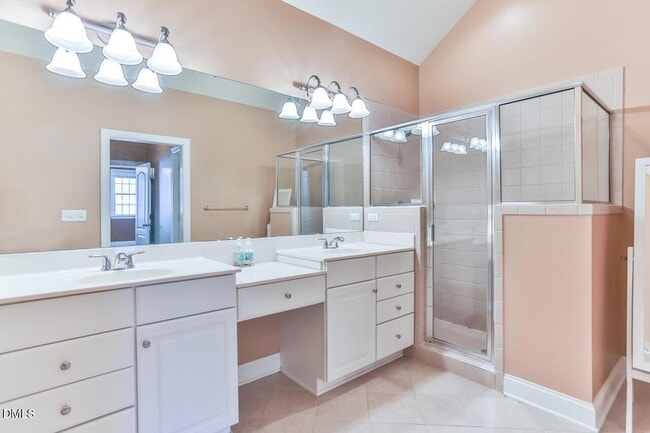 Building Photo - 401 Waverly Hills Dr