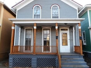 Building Photo - 2 BR Apartment in West Central District