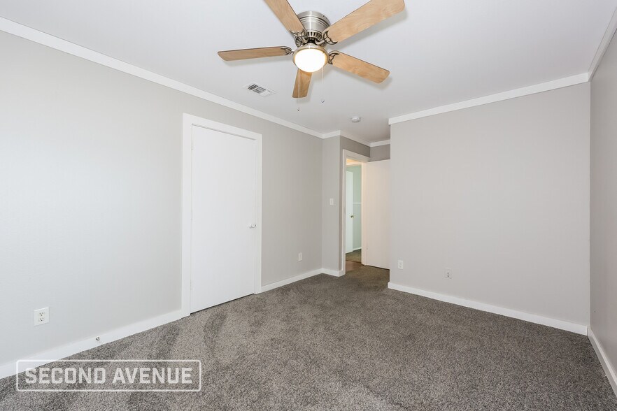 Building Photo - 406 Lone Star Park Ln