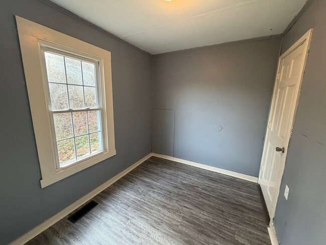 Building Photo - 13450 Hawbuck Rd