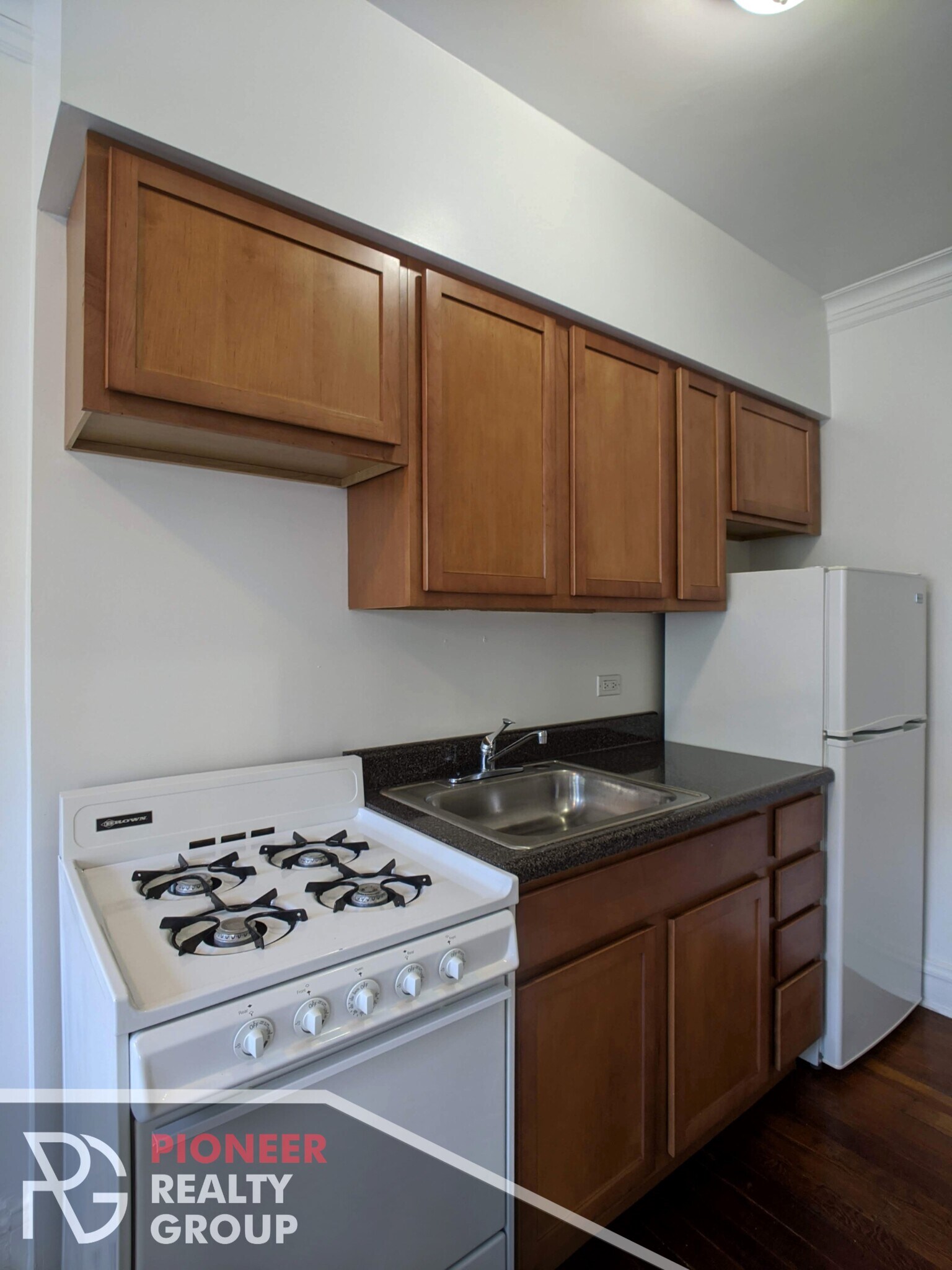 Building Photo - 4647 N Paulina St