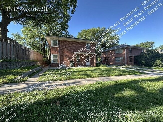Building Photo - 1537 Dakota St