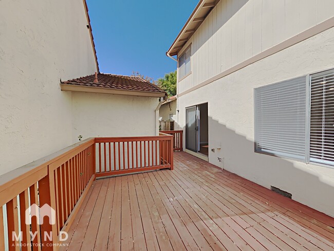 Building Photo - 362 Via Primavera Dr
