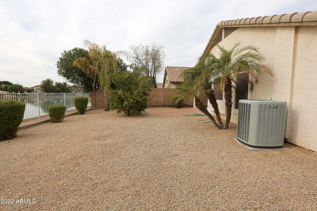 Building Photo - 11217 W Edgemont Ave