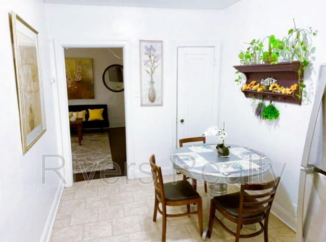 Building Photo - 6649 Berthold Ave