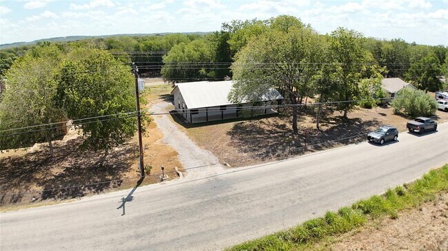 Building Photo - 1303 Lovers Ln
