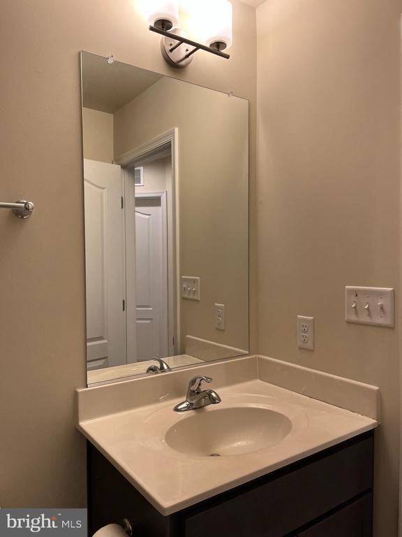 Building Photo - 411 Klee Dr