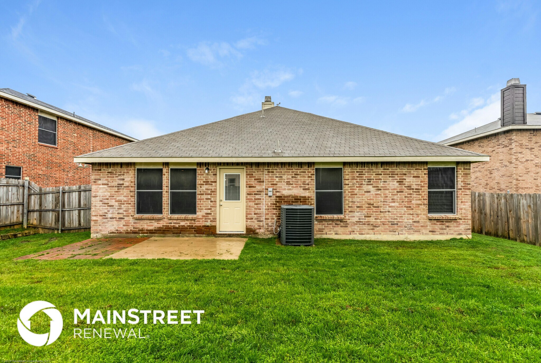 Building Photo - 8406 River Bluffs Dr