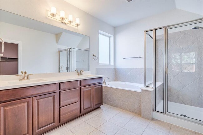 Building Photo - 5728 Siragusa Dr