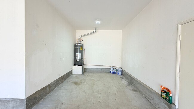 Building Photo - Beautiful 3 bedroom with AC in San Marcos