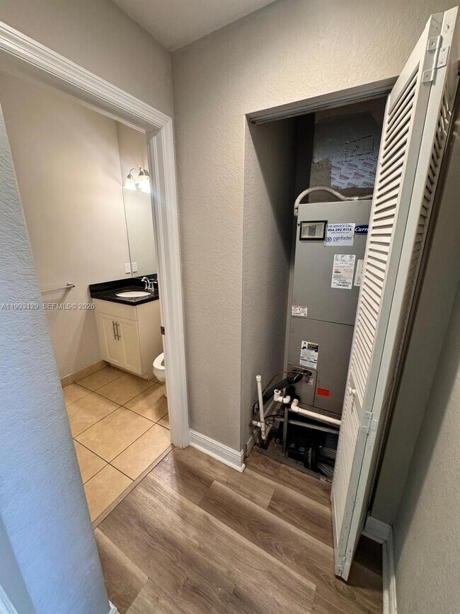 Building Photo - 11980 SW 29th St