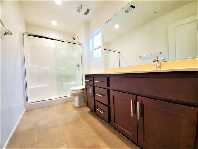 Building Photo - 3897 Boulder Dr