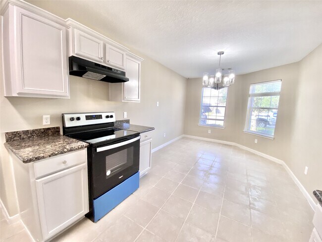 Building Photo - 28922 San Bernard River Loop