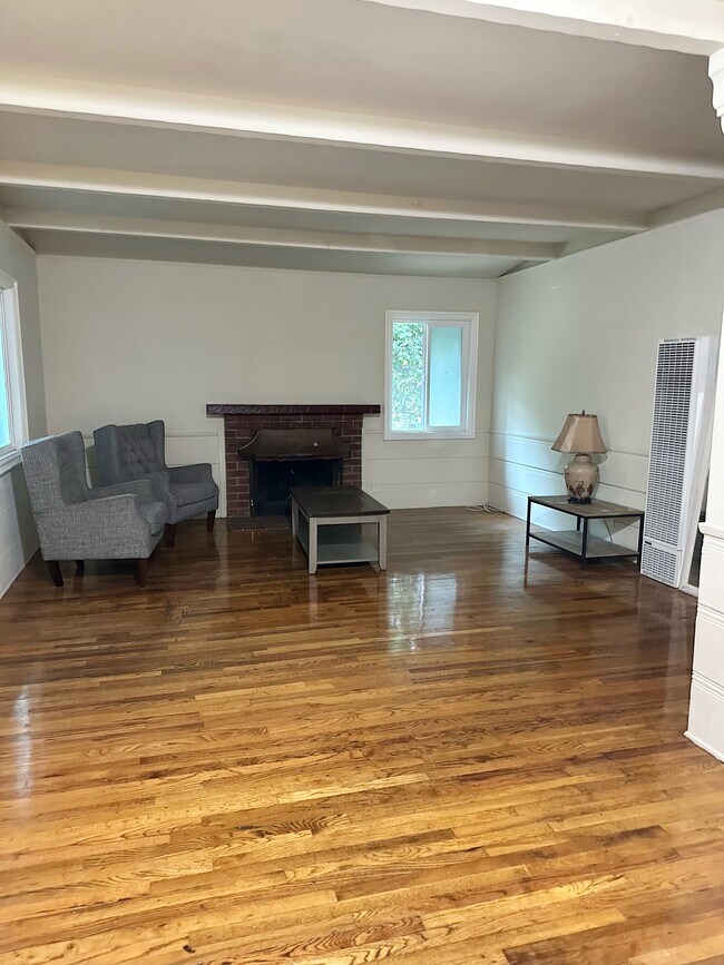 Living Room - 3826 Sawtelle Blvd
